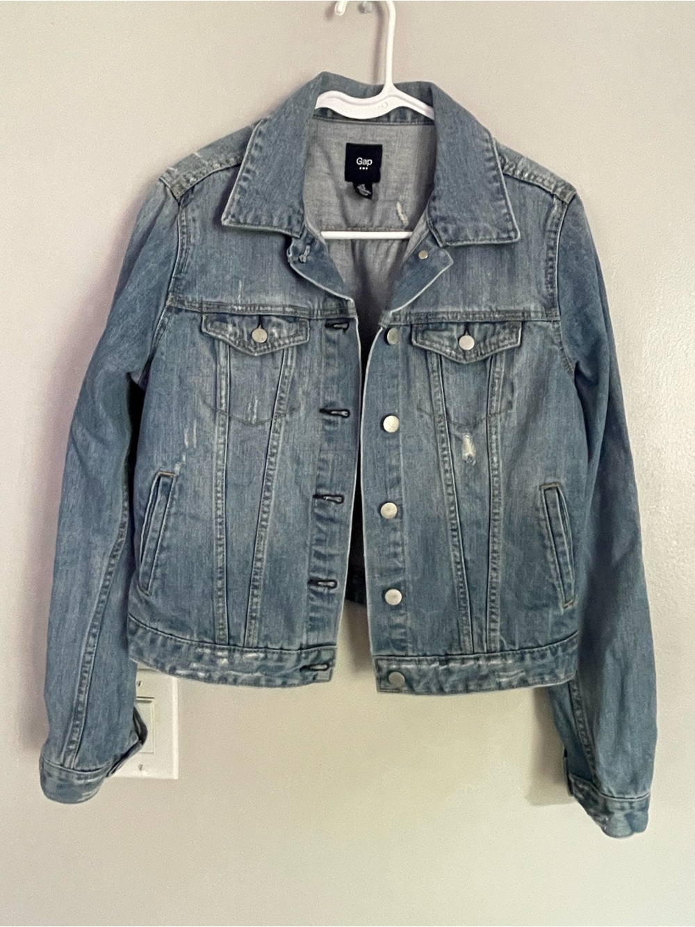 Gap Light Wash Distressed Denim Icon Trucker Jacket Women's Size Medium